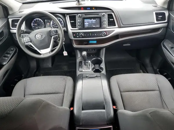 5TDBZRFH3HS431425 2017 TOYOTA HIGHLANDER - Image 8