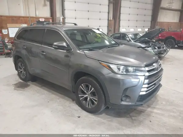 5TDBZRFH3HS434227 2017 TOYOTA HIGHLANDER - Image 1