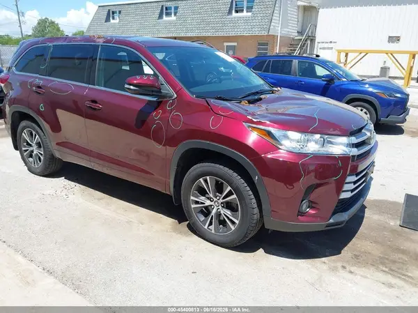 5TDBZRFH3HS446491 2017 TOYOTA HIGHLANDER - Image 1