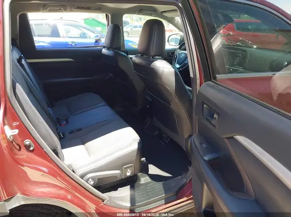 5TDBZRFH3HS446491 2017 TOYOTA HIGHLANDER - Image 8