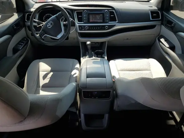 5TDBZRFH3HS471780 2017 TOYOTA HIGHLANDER - Image 8