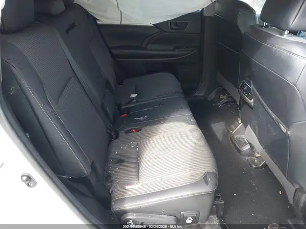 5TDBZRFH3HS474811 2017 TOYOTA HIGHLANDER - Image 8