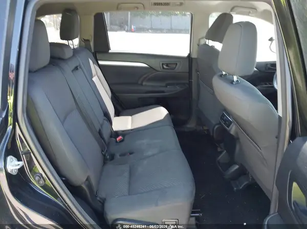 5TDBZRFH3JS496524 2018 TOYOTA HIGHLANDER - Image 8
