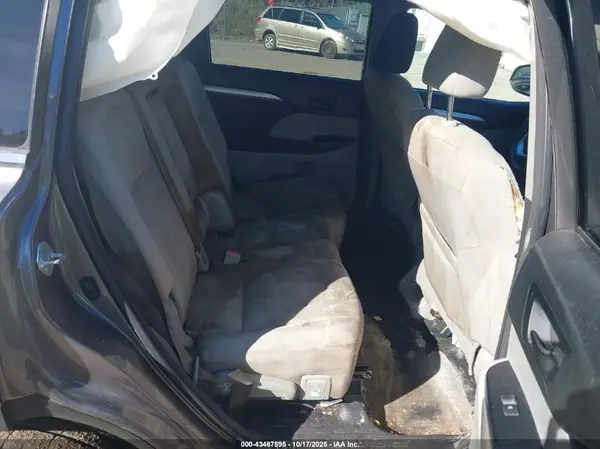 5TDBZRFH3JS498564 2018 TOYOTA HIGHLANDER - Image 8