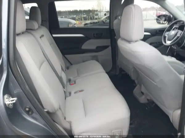 5TDBZRFH3JS804260 2018 TOYOTA HIGHLANDER - Image 8
