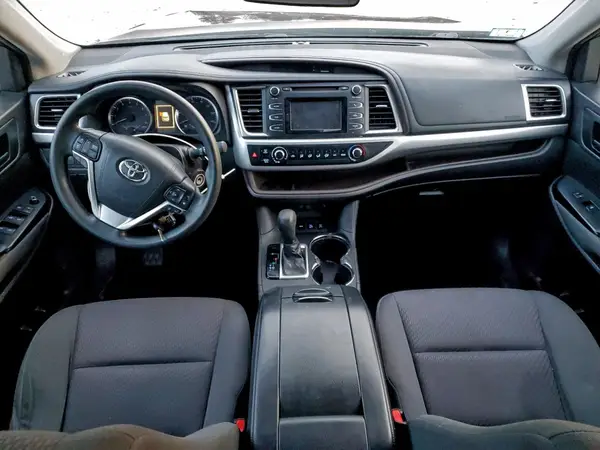 5TDBZRFH3JS806493 2018 TOYOTA HIGHLANDER - Image 8