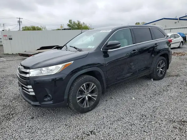 5TDBZRFH3JS817557 2018 TOYOTA HIGHLANDER - Image 1