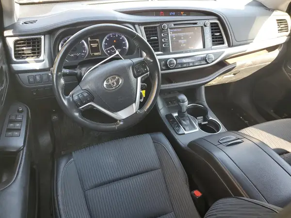 5TDBZRFH3JS826288 2018 TOYOTA HIGHLANDER - Image 8