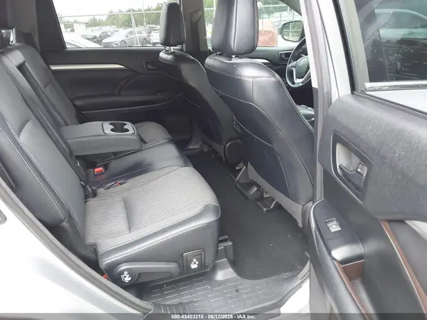 5TDBZRFH3JS831801 2018 TOYOTA HIGHLANDER - Image 8