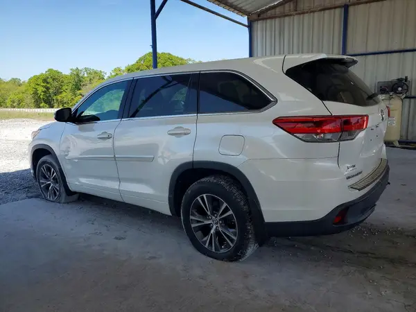 5TDBZRFH3JS832558 2018 TOYOTA HIGHLANDER - Image 2