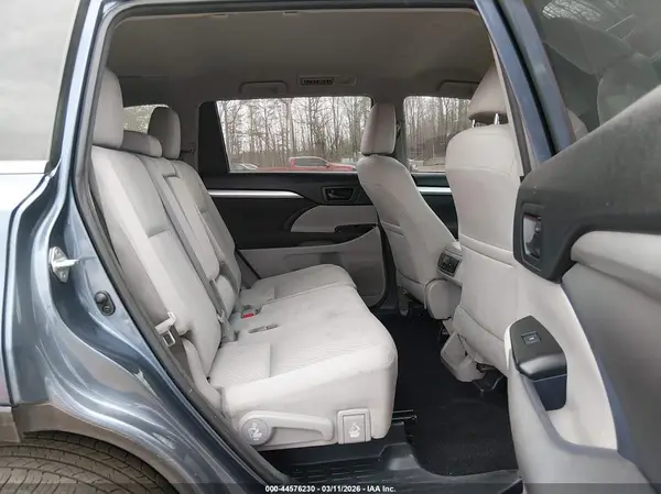 5TDBZRFH3JS877239 2018 TOYOTA HIGHLANDER - Image 8