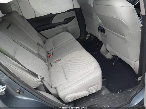 5TDBZRFH3JS878598 2018 TOYOTA HIGHLANDER - Image 8
