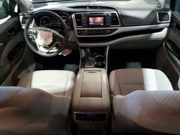 5TDBZRFH3JS881503 2018 TOYOTA HIGHLANDER - Image 8