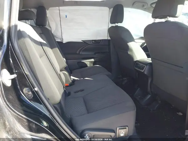 5TDBZRFH3JS886149 2018 TOYOTA HIGHLANDER - Image 8