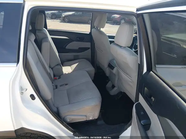 5TDBZRFH3JS888435 2018 TOYOTA HIGHLANDER - Image 8