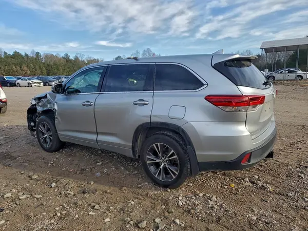 5TDBZRFH3JS894297 2018 TOYOTA HIGHLANDER - Image 2