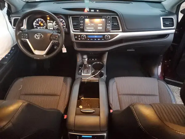 5TDBZRFH3JS897314 2018 TOYOTA HIGHLANDER - Image 8