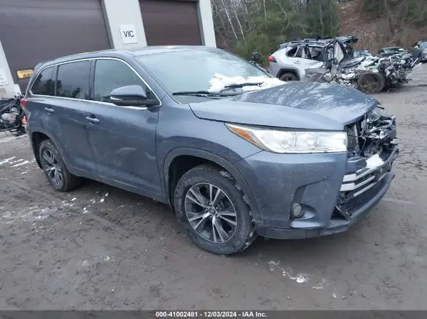 5TDBZRFH3JS898771 2018 TOYOTA HIGHLANDER - Image 1