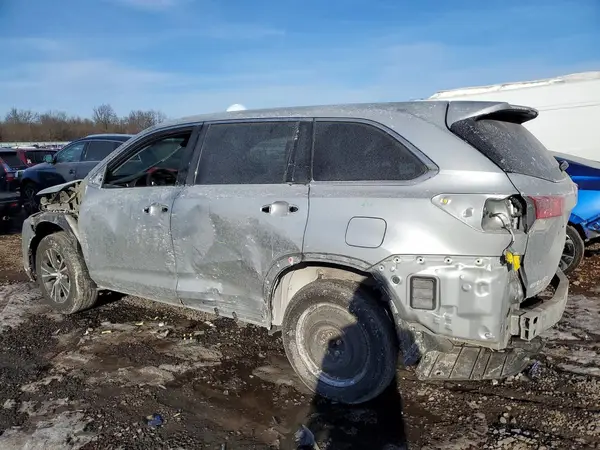 5TDBZRFH3JS901541 2018 TOYOTA HIGHLANDER - Image 2