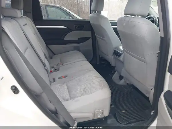 5TDBZRFH3JS904889 2018 TOYOTA HIGHLANDER - Image 8