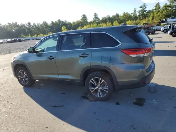 5TDBZRFH3JS909509 2018 TOYOTA HIGHLANDER - Image 2