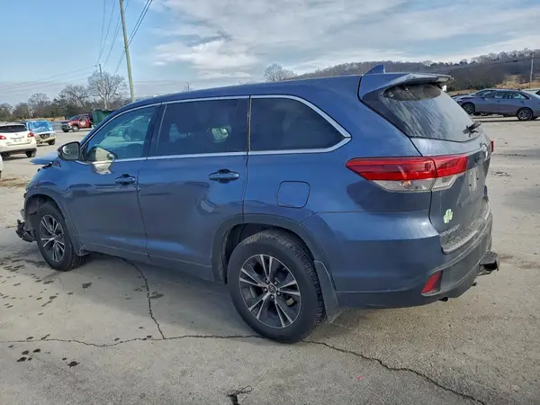 5TDBZRFH3JS913849 2018 TOYOTA HIGHLANDER - Image 2