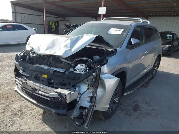 5TDBZRFH3KS701437 2019 TOYOTA HIGHLANDER - Image 2