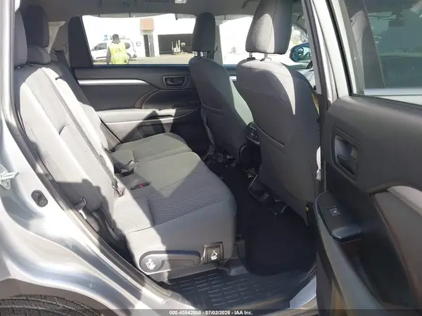 5TDBZRFH3KS701437 2019 TOYOTA HIGHLANDER - Image 8