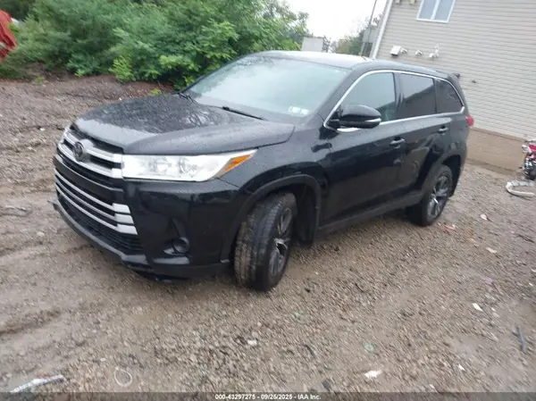 5TDBZRFH3KS724426 2019 TOYOTA HIGHLANDER - Image 2