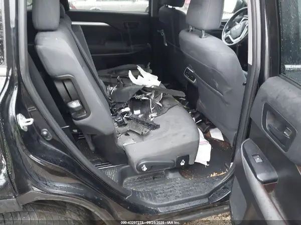 5TDBZRFH3KS724426 2019 TOYOTA HIGHLANDER - Image 8