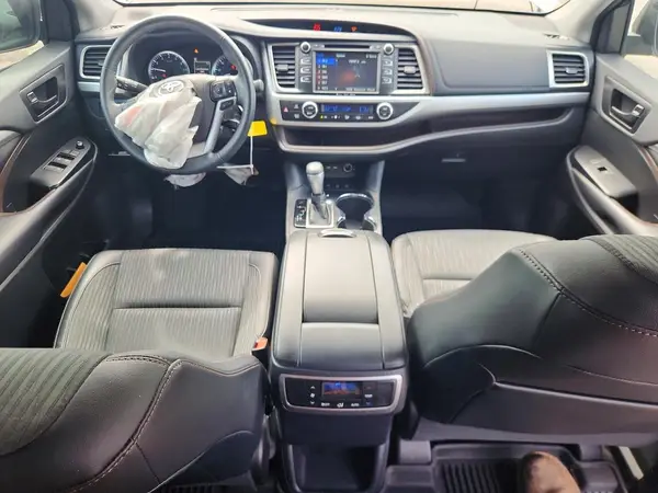 5TDBZRFH3KS729898 2019 TOYOTA HIGHLANDER - Image 8
