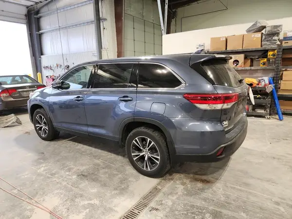 5TDBZRFH3KS730307 2019 TOYOTA HIGHLANDER - Image 2
