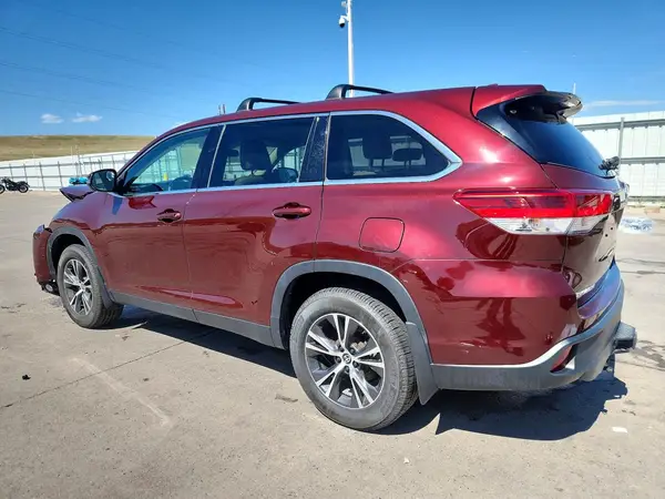 5TDBZRFH3KS746278 2019 TOYOTA HIGHLANDER - Image 2