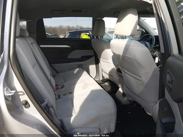 5TDBZRFH3KS916218 2019 TOYOTA HIGHLANDER - Image 8