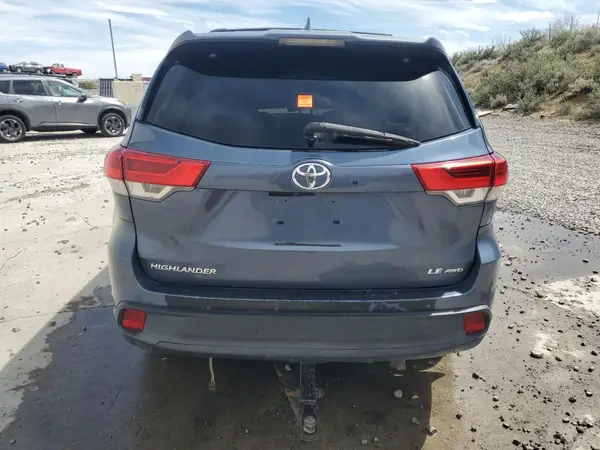 2019 TOYOTA HIGHLANDER auction photo 6