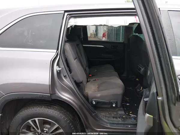 5TDBZRFH3KS960834 2019 TOYOTA HIGHLANDER - Image 8