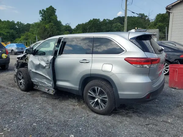 5TDBZRFH3KS975866 2019 TOYOTA HIGHLANDER - Image 2