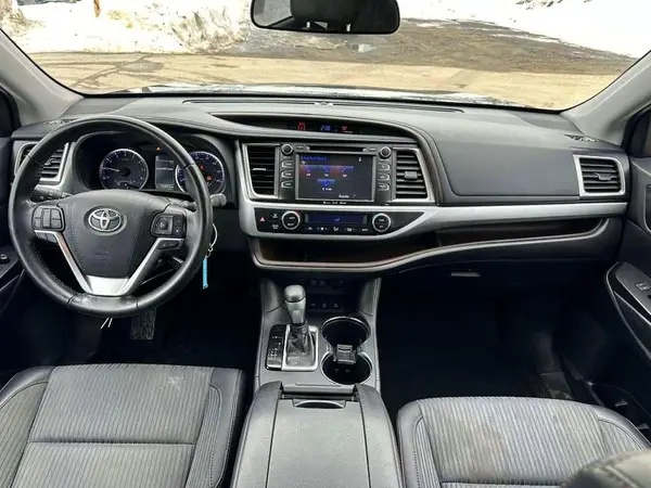 5TDBZRFH3KS986608 2019 TOYOTA HIGHLANDER - Image 8