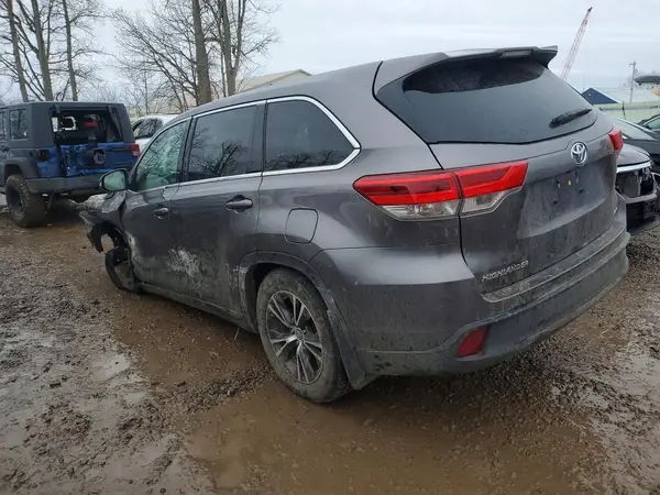 5TDBZRFH3KS996958 2019 TOYOTA HIGHLANDER - Image 2