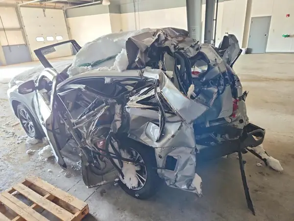 5TDBZRFH4HS401771 2017 TOYOTA HIGHLANDER - Image 2