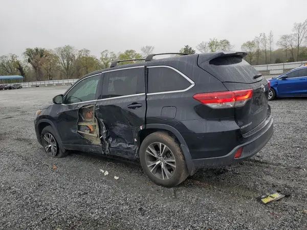 5TDBZRFH4HS436049 2017 TOYOTA HIGHLANDER - Image 2