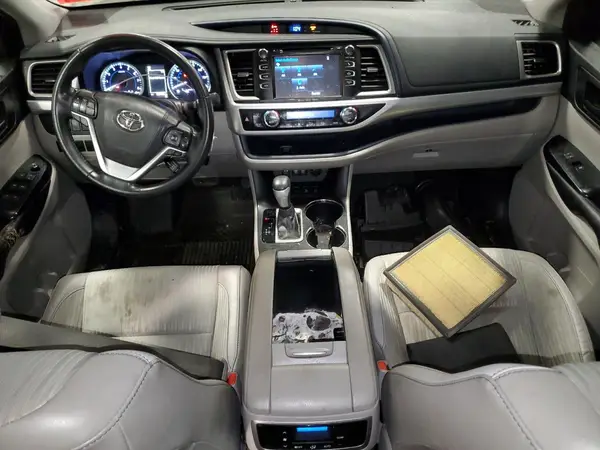5TDBZRFH4HS444541 2017 TOYOTA HIGHLANDER - Image 8