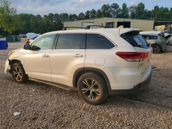 5TDBZRFH4HS452610 2017 TOYOTA HIGHLANDER - Image 2