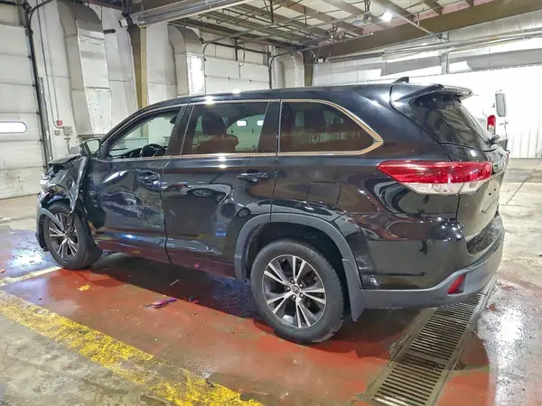 5TDBZRFH4HS477605 2017 TOYOTA HIGHLANDER - Image 2