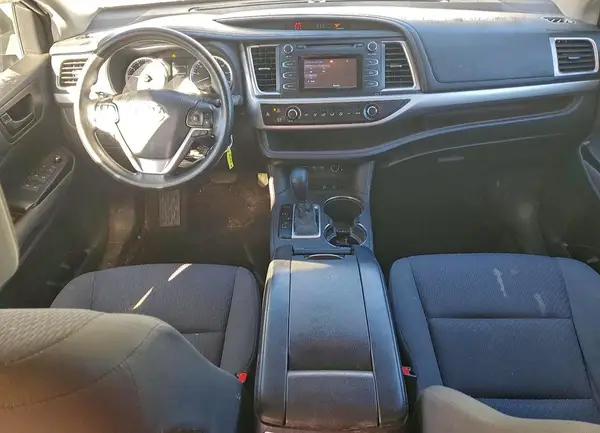 5TDBZRFH4HS478656 2017 TOYOTA HIGHLANDER - Image 8