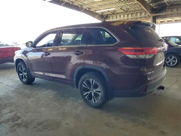 5TDBZRFH4HS480536 2017 TOYOTA HIGHLANDER - Image 2