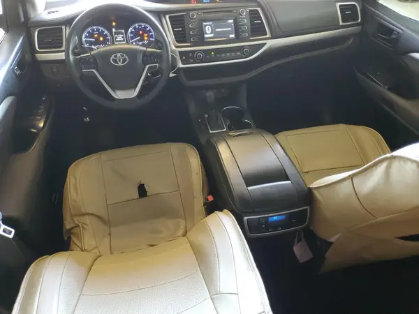 5TDBZRFH4HS480536 2017 TOYOTA HIGHLANDER - Image 8