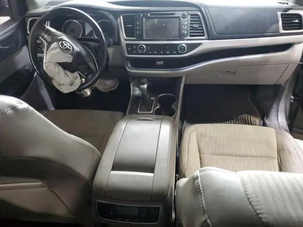 5TDBZRFH4JS490683 2018 TOYOTA HIGHLANDER - Image 8