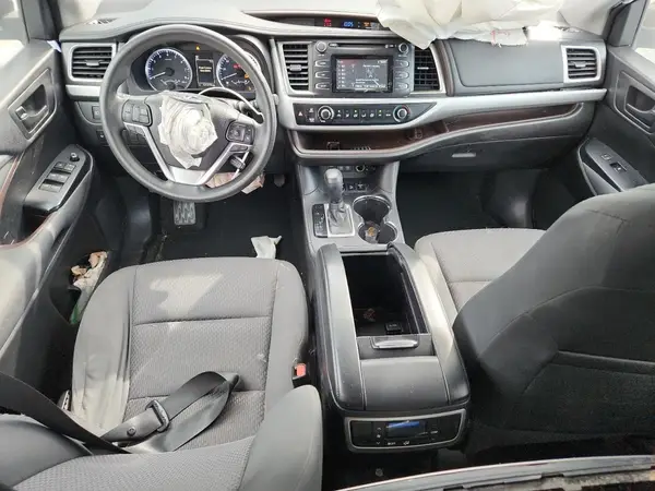 5TDBZRFH4JS498296 2018 TOYOTA HIGHLANDER - Image 8