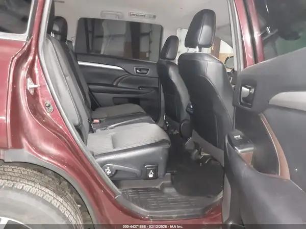 5TDBZRFH4JS807135 2018 TOYOTA HIGHLANDER - Image 8